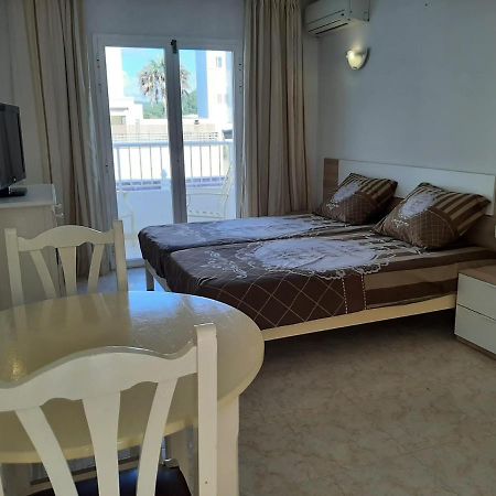 Apartamentos Torres Cardona Cala Llonga  Ngoại thất bức ảnh