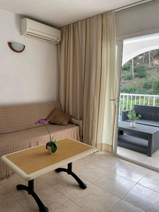 Apartamentos Torres Cardona Cala Llonga  Ngoại thất bức ảnh