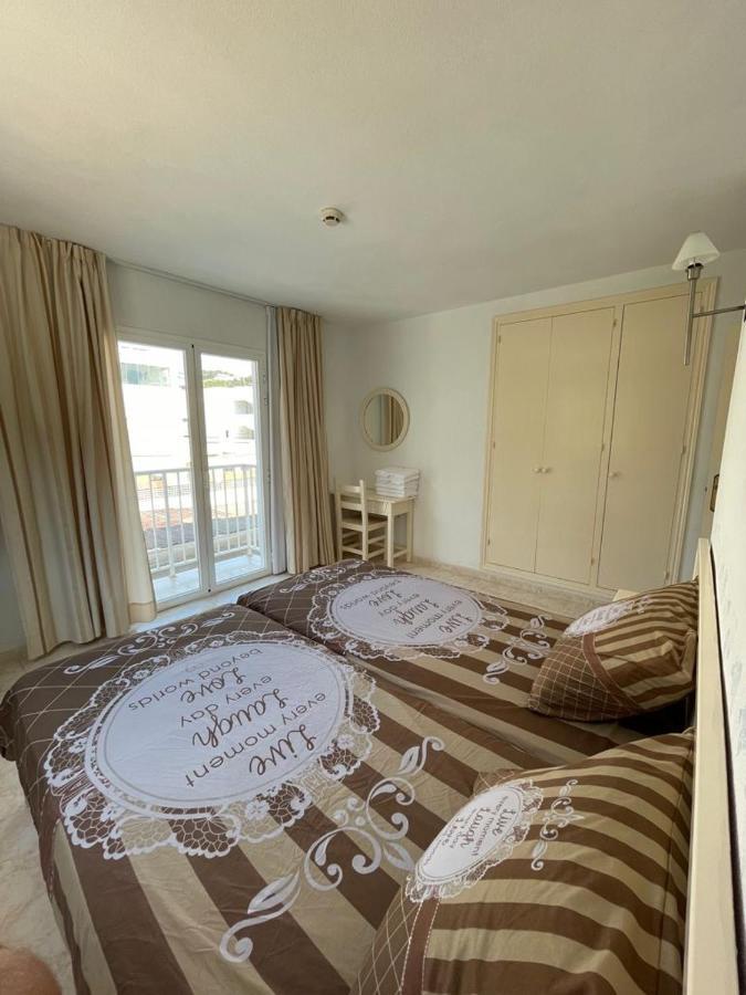 Apartamentos Torres Cardona Cala Llonga  Ngoại thất bức ảnh